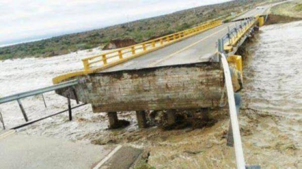 Ruta 3 y fibra optica cortada por desborde arroyo