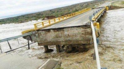 Ruta 3 y fibra optica cortada por desborde arroyo
