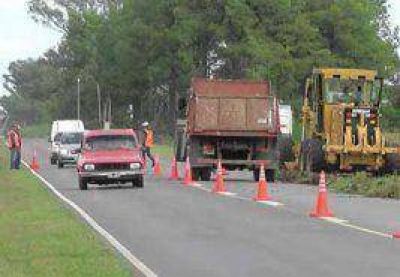 Construyen las banquinas en el nuevo acceso a la ciudad
