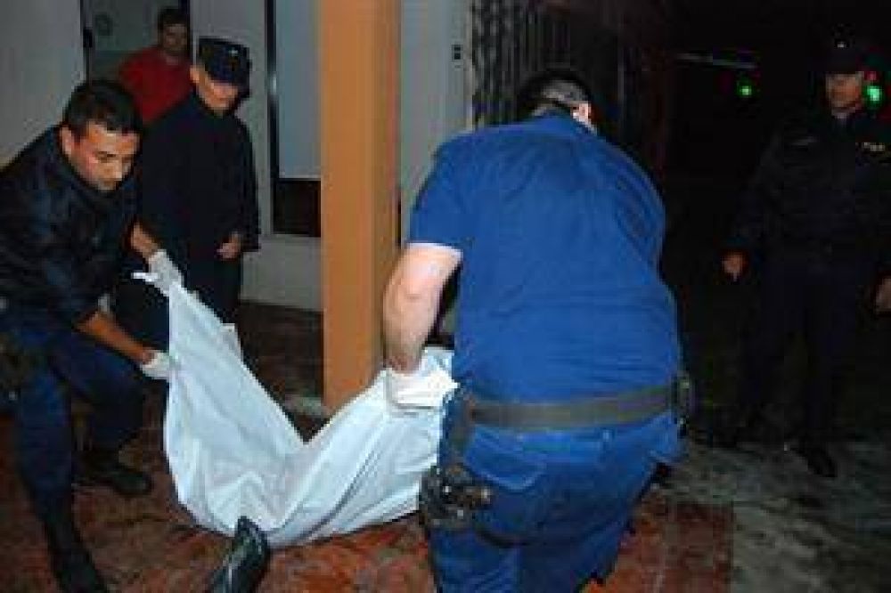 Fue a ver al Indio Solari a Gualeguaych� y apareci� asesinada en una caba�a