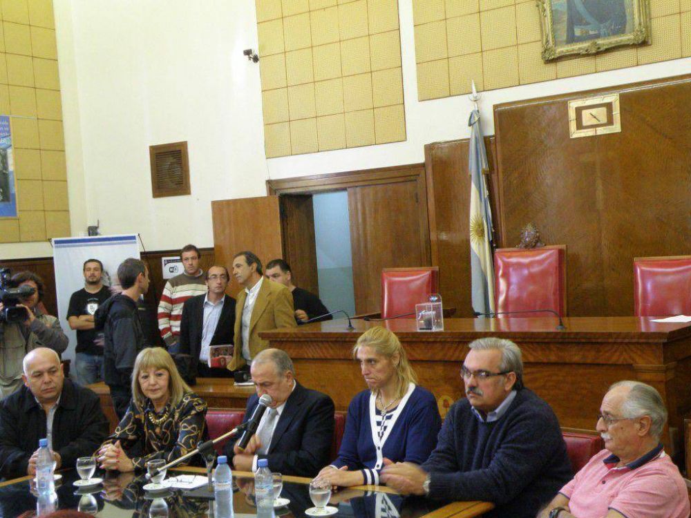  Mercado Comunitario Central ngel Roig: Es un orgullo que lleve el nombre de mi pap