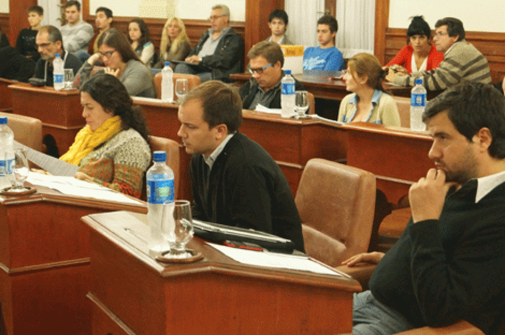 Con el voto del oficialismo se aprob� la renuncia de An�bal Pittelli 