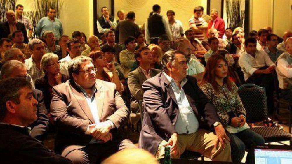 El ACyS debati� los ejes del plan de gobierno del �Tucum�n que viene�