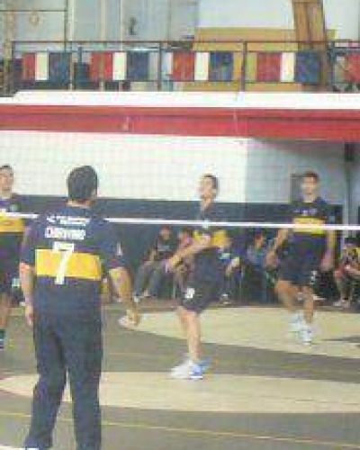 Estudiantes en una cl�nica de Voley