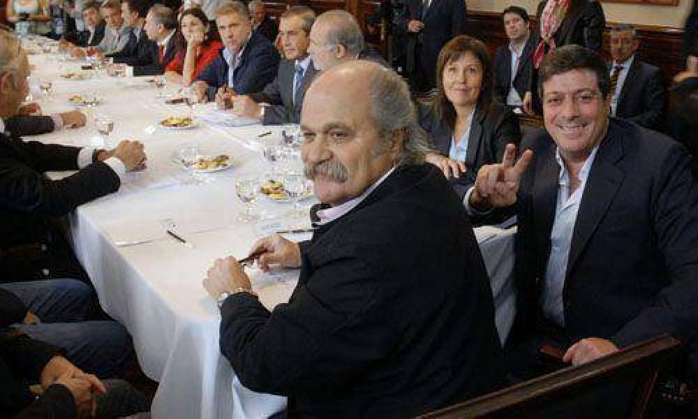 Avanzan en un acuerdo para aprobar la polic�a comunal en la Provincia