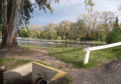 La lluvia se fue; las aguas no bajan.
