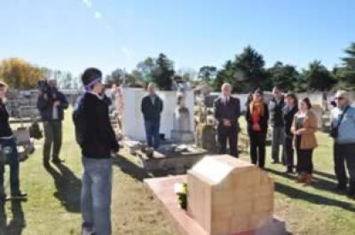 Rindieron homenaje a Villegas y a los Pueblos Originarios