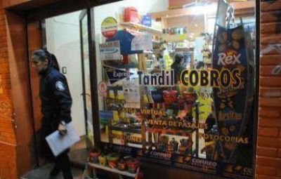 Dos j�venes armados asaltaron un kiosco en Rivadavia al 400 y se llevaron 23 mil pesos
