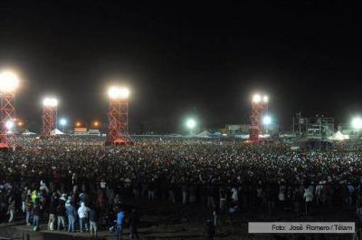 Un hist�rico y masivo recital del Indio Solari en Gualeguaych�