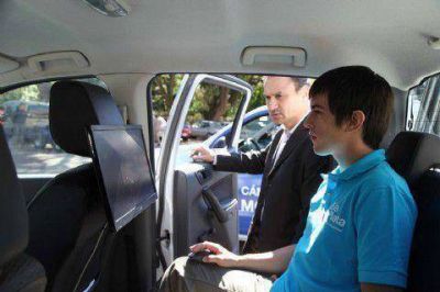 La Municipalidad de La Plata present� m�viles con c�maras que transmiten on line