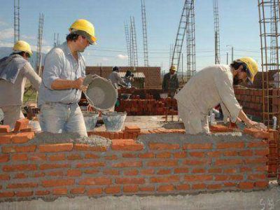 Un 35% de los trabajadores paranaenses no complet� la escuela secundaria