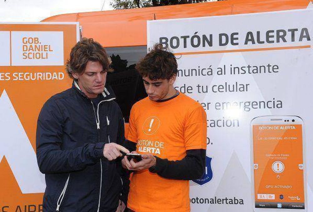 Capacitan a vecinos de zona norte sobre el uso del Bot�n de Alerta