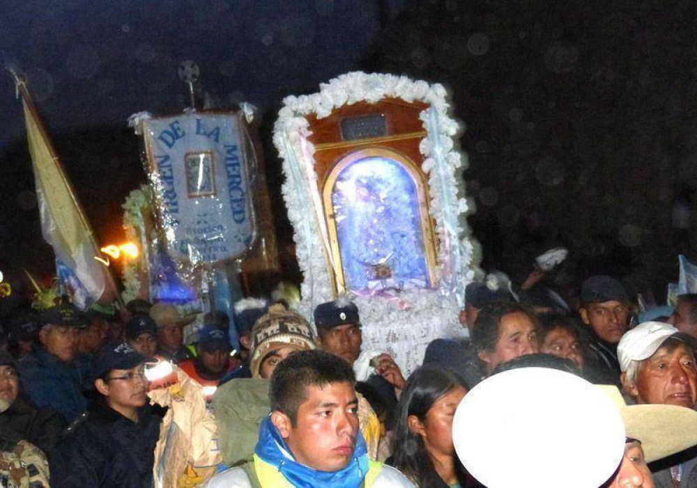 Una multitud recibi� a la Virgen de Punta Corral
