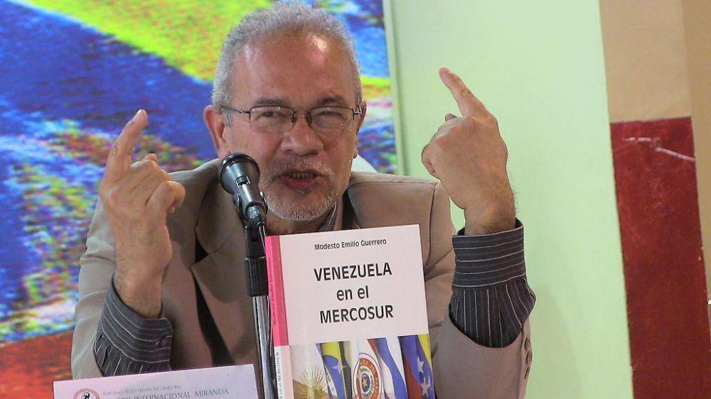 El escritor y periodista Modesto Guerrero brindar� una charla en el HCD