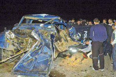 Fatal choque de camioneta con colectivo lleno de ni�os