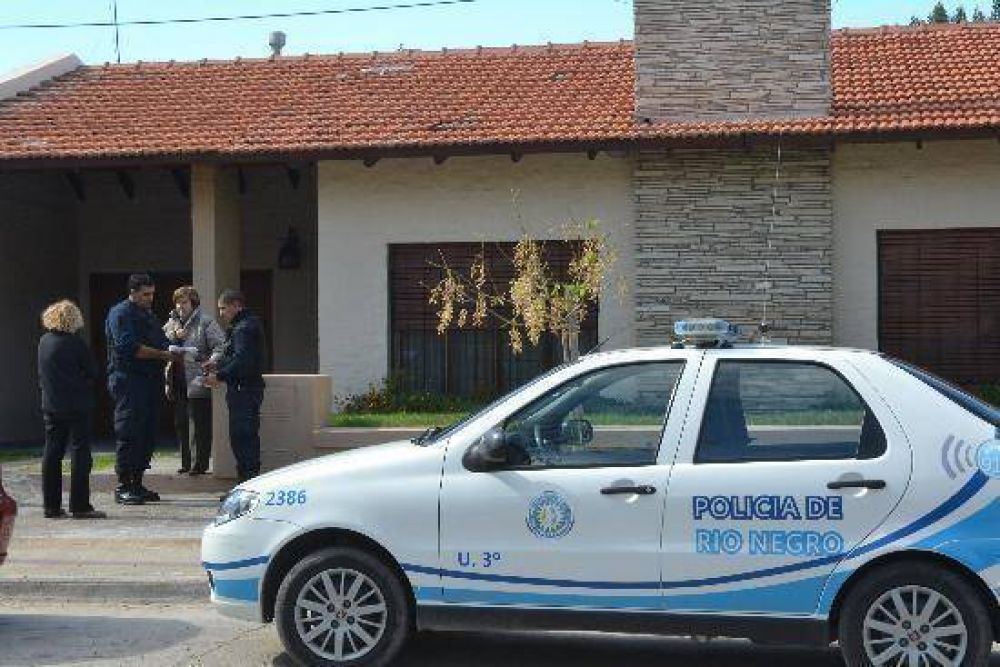 Fue a misa y le desvalijaron la casa