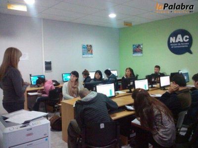 Comenz� el curso de dise�o de paginas web en el N.A.C.