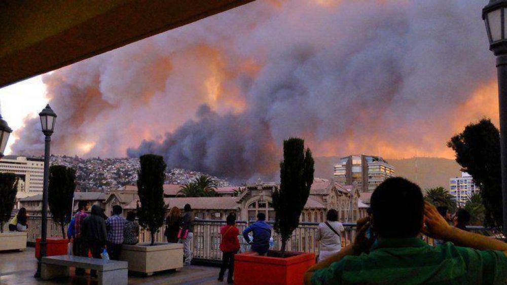 Los primeros peritajes descartan que el incendio en Valparaso haya sido intencional