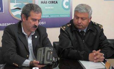 Entrega de equipamiento a la Polic�a de San Juli�n