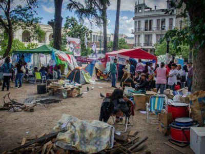 LOS M�DICOS Y JUDICIALES SE UNEN A LOS DOCENTES