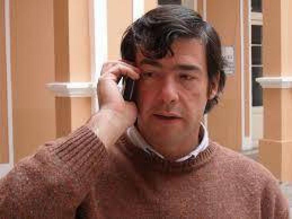 Crist�bal Cornejo y la solicitada sobre Abra Santa Cruz: �no firm� nada�