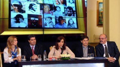 La Presidenta anunci� un proyecto para combatir la precarizaci�n laboral