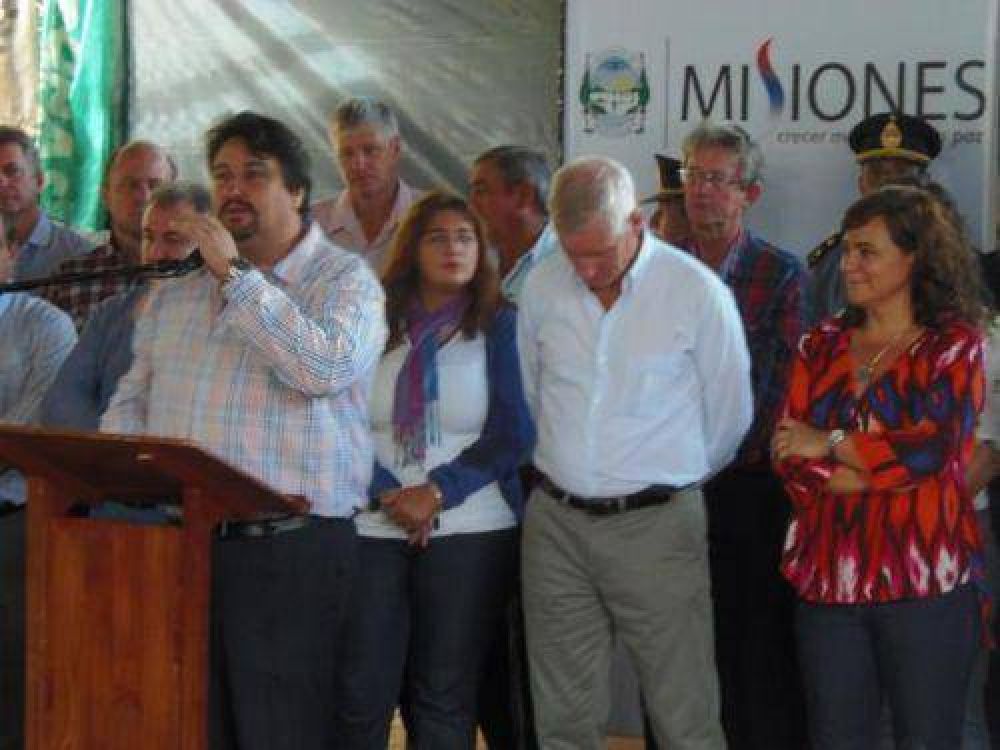 La Provincia entreg� 1,8 millones de pesos para el fortalecimiento productivo