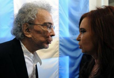 La Presidenta revel� su charla con Alc�n y la muerte del pap� de Sabbatella