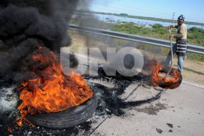 A pesar de que el Salado baja, cortaron la Circunvalaci�n