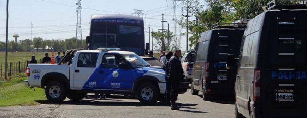 Tras balacera que dej� un muerto, desplazan a directivos de Camioneros