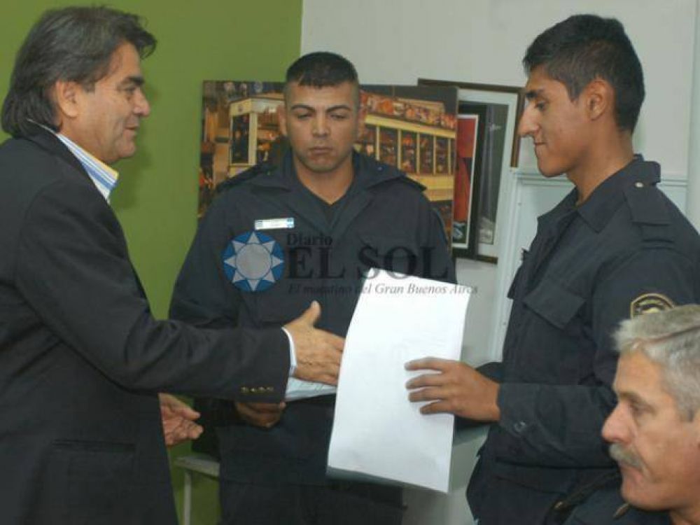Reconocimiento para polic�as