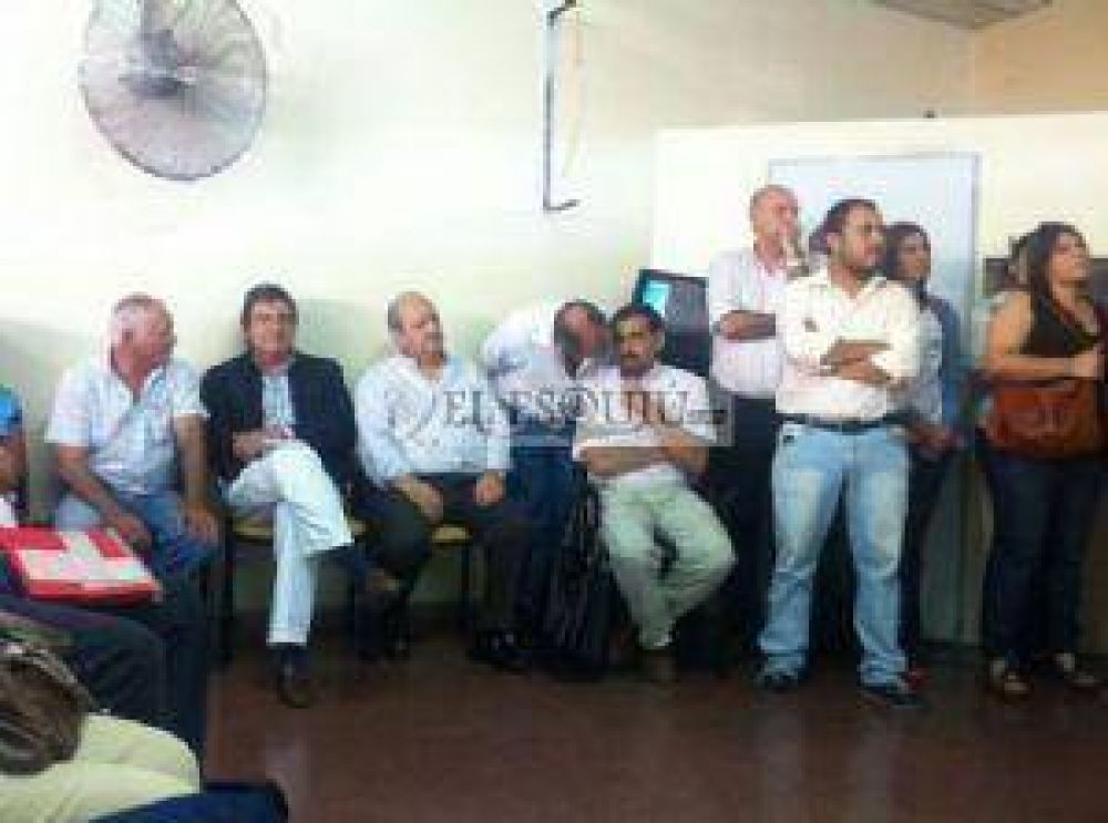 UCR: Se caldea la interna radical con acusaciones cruzadas entre dirigentes