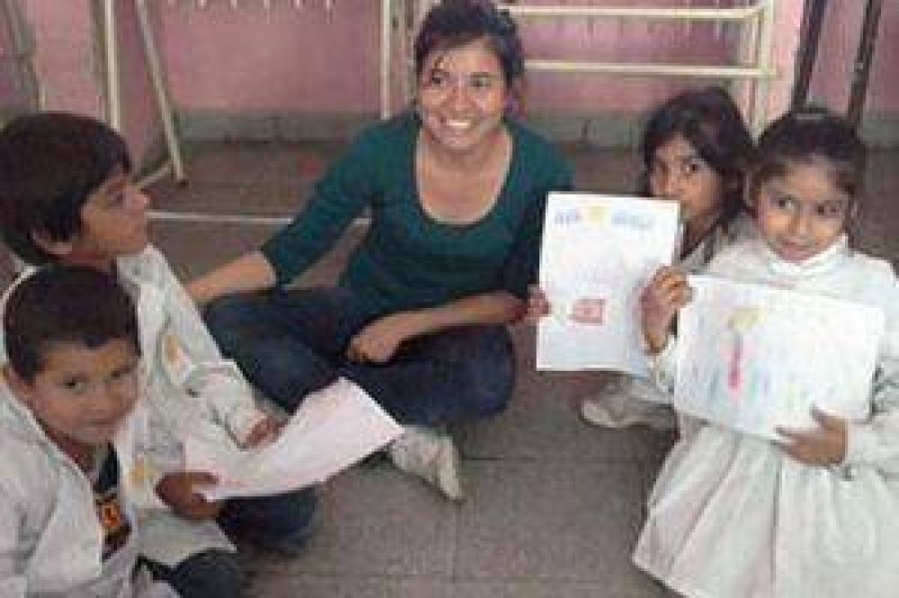El proyecto "Por cada �rbol, una esperanza", lleg� a las escuelas