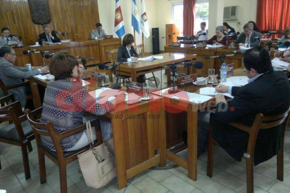 Proyecto impulsa el cierre de los boliches a las 5 AM