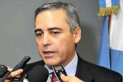 DAS NEVES EST� NERVIOSO PORQUE HAY COSAS QUE NO PUEDE JUSTIFICAR
