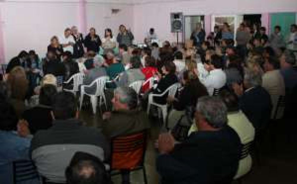 PB: pr�rroga de mandato, dos renuncias y pol�mica