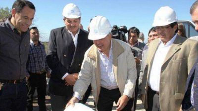 Alperovich anunci� nuevas obras para Tucum�n