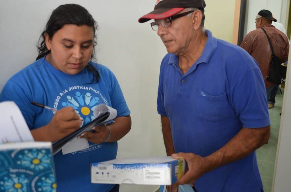 El Centro de Acceso a la Justicia entreg� los decodificadores de la TDA