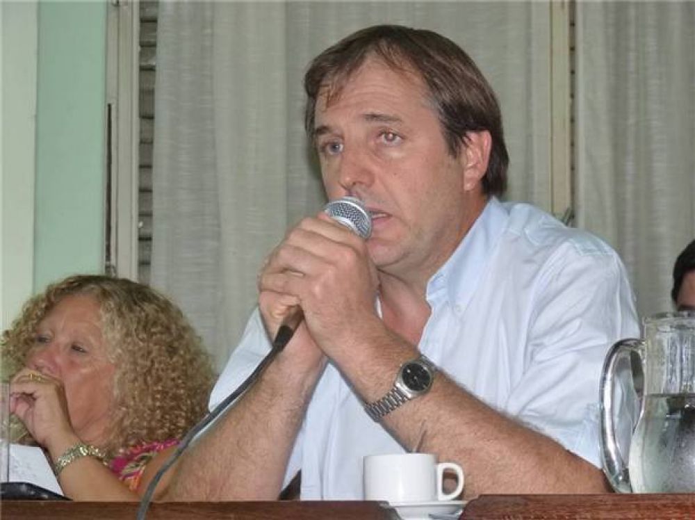 Estado municipal mir� para el costado durante 30 meses�