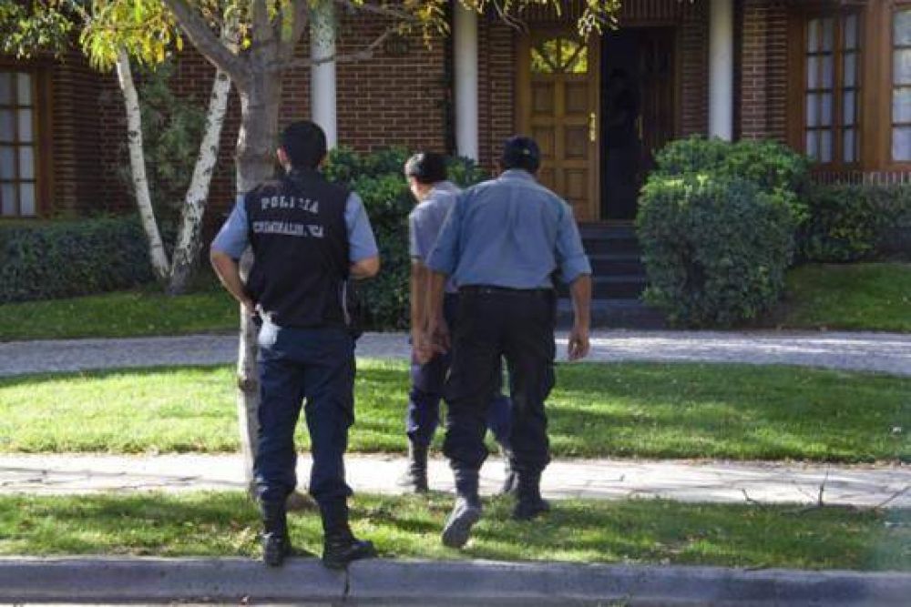 Asalto y amenazas en barrio El Manzanar de Cipolletti