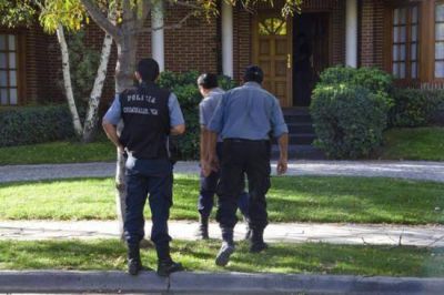Asalto y amenazas en barrio El Manzanar de Cipolletti