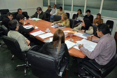 Empleados p�blicos electos concejales quedar�n exceptuados del r�gimen de incompatibilidades