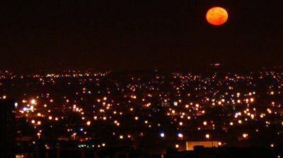 La luna roja que se vi� en toda Am�rica dur� 78 minutos