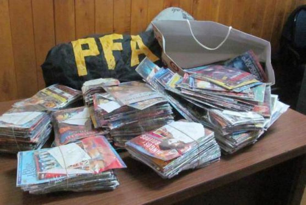 Detuvieron a un vendedor de Dvds y cds piratas