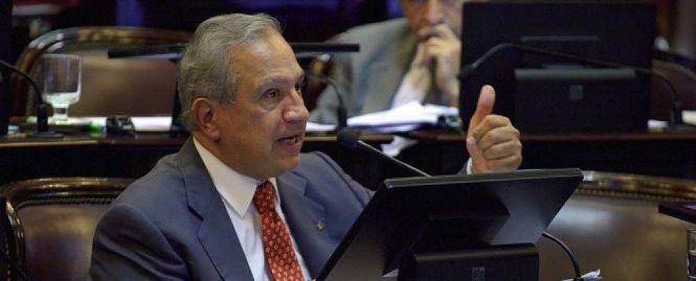 Romero propone agravar las multas