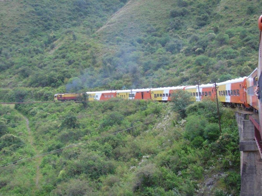 El Tren a las Nubes espera a cientos de turistas en Semana Santa