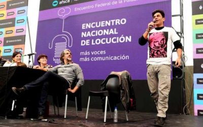 Comitiva local particip� del Encuentro de Locutores