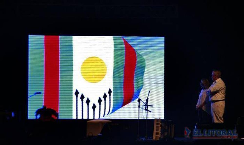 El Intendente solicit� al Concejo la inclusi�n de la cruz en la bandera local