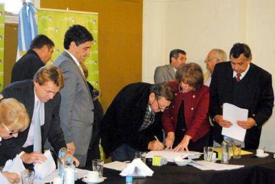 Otorgan reparaci�n econ�mica a familias de las v�ctimas de Kheyvis