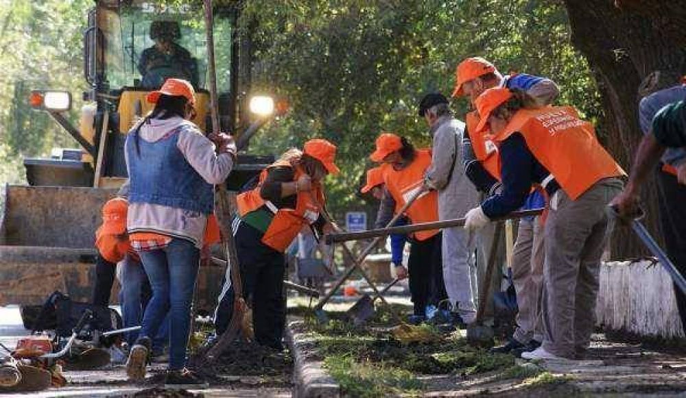 Continuaron las tareas de limpieza de zonas inundadas